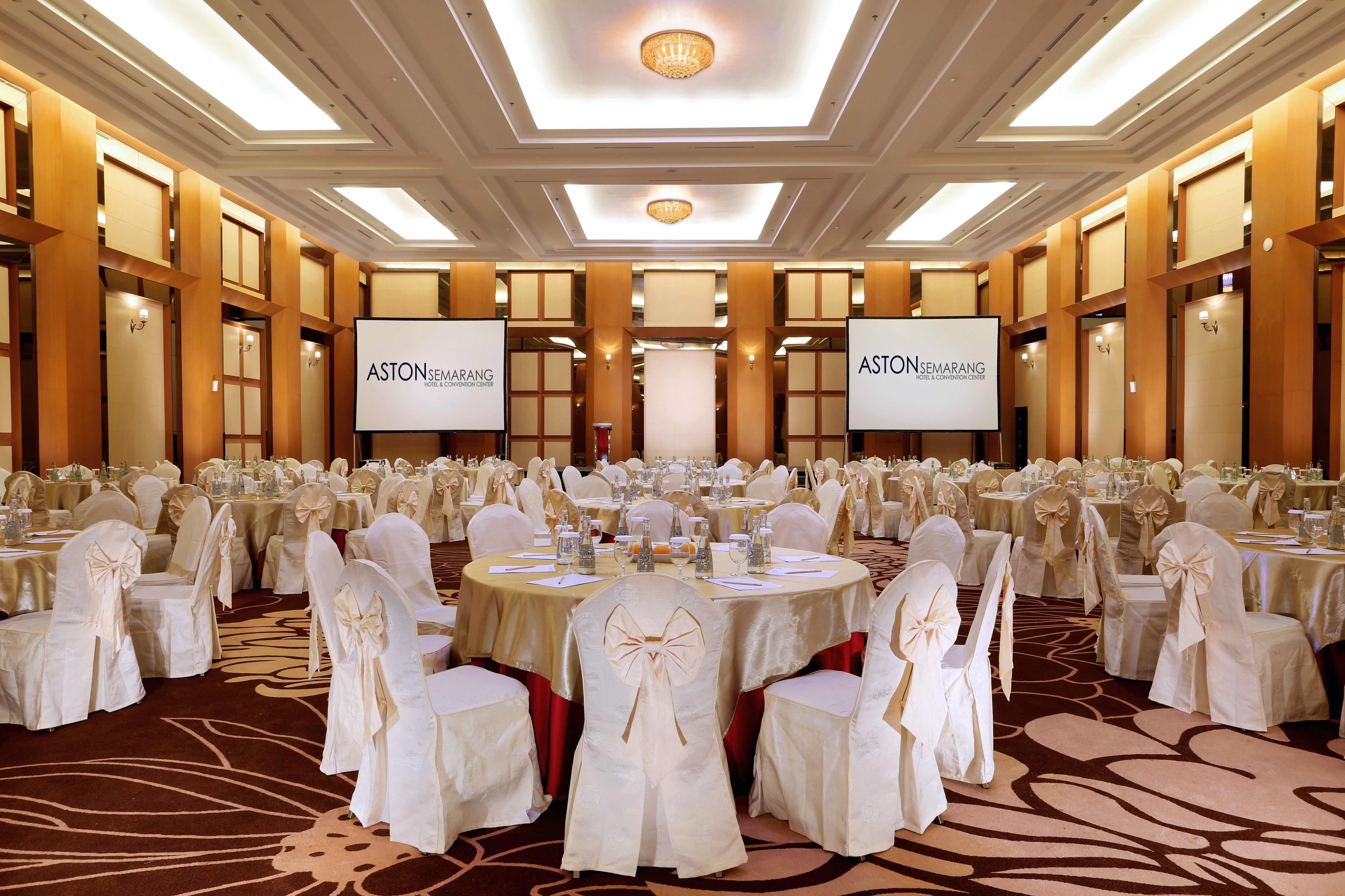 Golden City Hotel And Convention Center - Chse Certified Semarang Kültér fotó