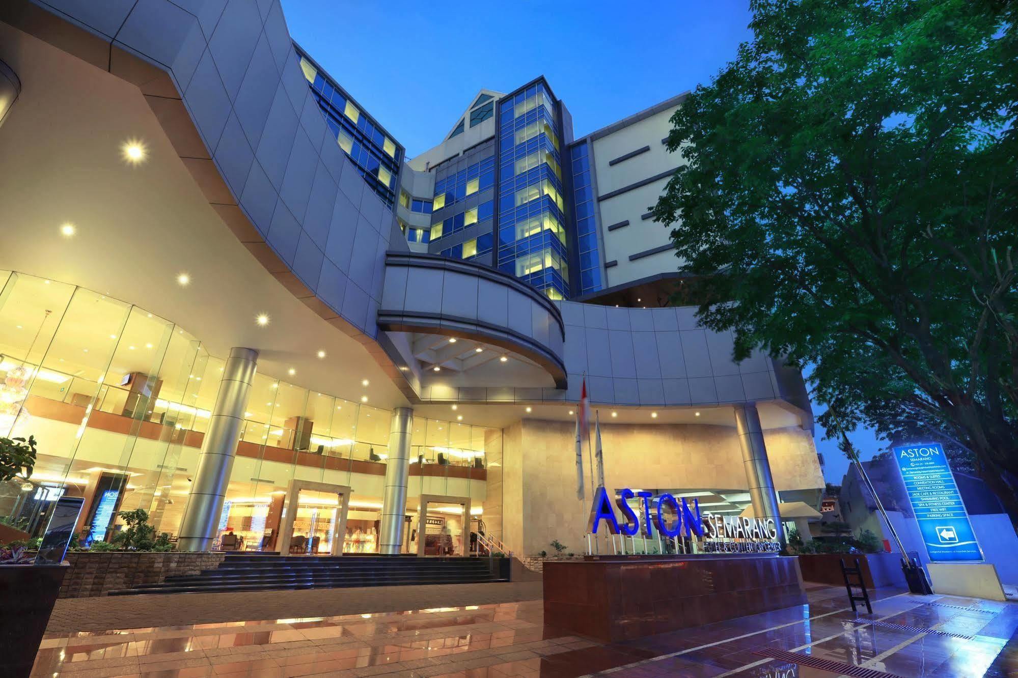 Golden City Hotel And Convention Center - Chse Certified Semarang Kültér fotó